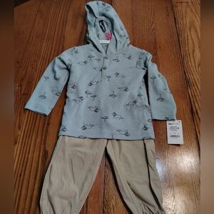 Boys Carter's sz 18 months outfit